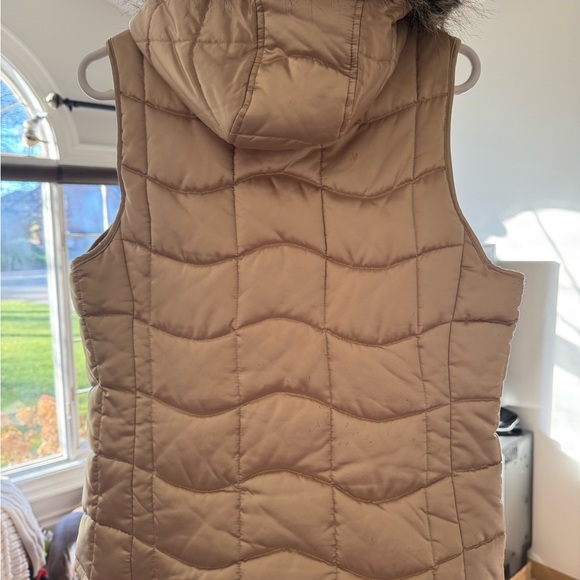 Gold Hooded vest size L - Picture 2 of 5